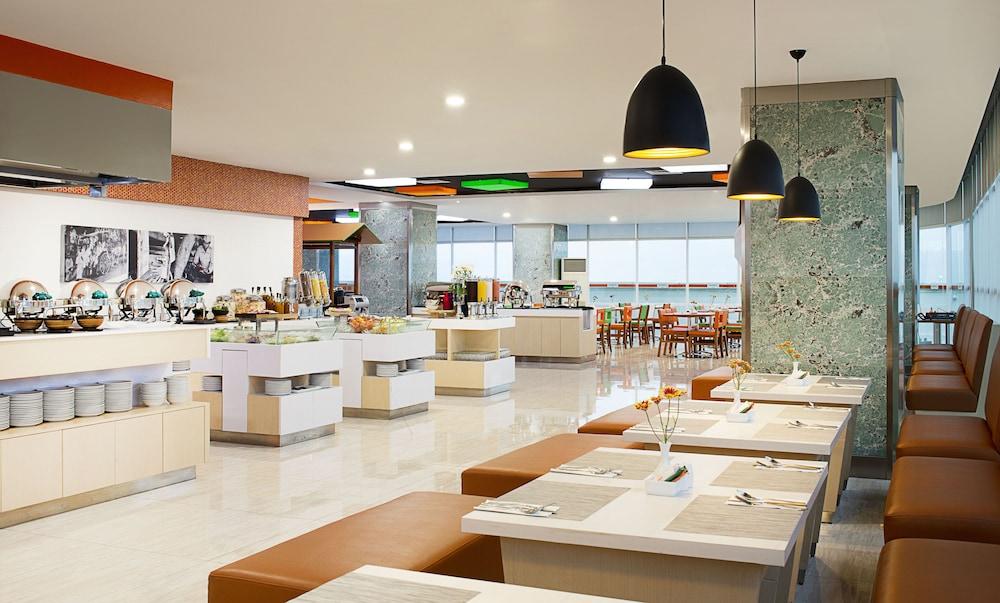 Harris Hotel Sentraland Σεμαράνγκ Εξωτερικό φωτογραφία